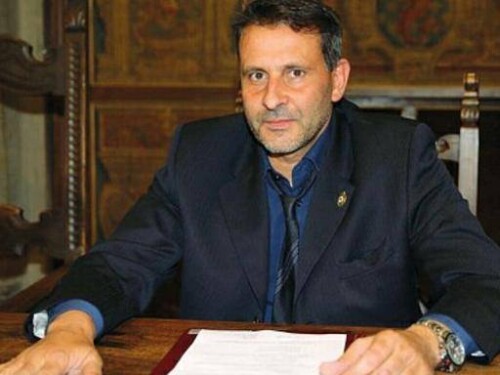 Pescia, Giurlani torna sindaco dopo essere stato condannato e poi sospeso